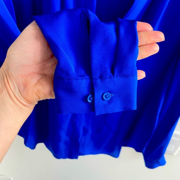 Elie Tahari Judith Long-Sleeve V-Neck Silk Blouse - Picture 3 of 8